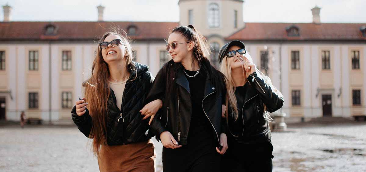 A group of 3 girls having fun in Europe